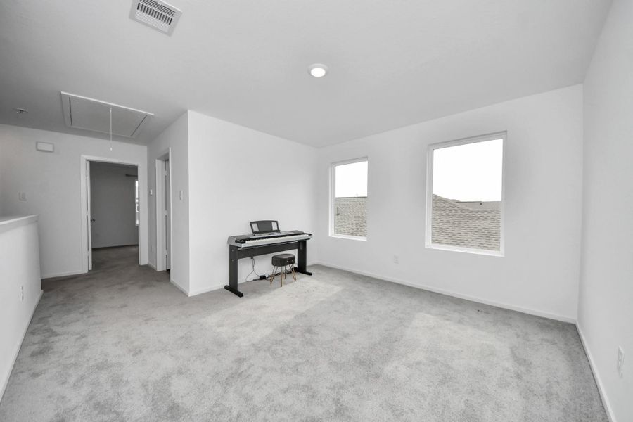 Spacious, unfurnished interior of a new home in , Hockley (Image 22).