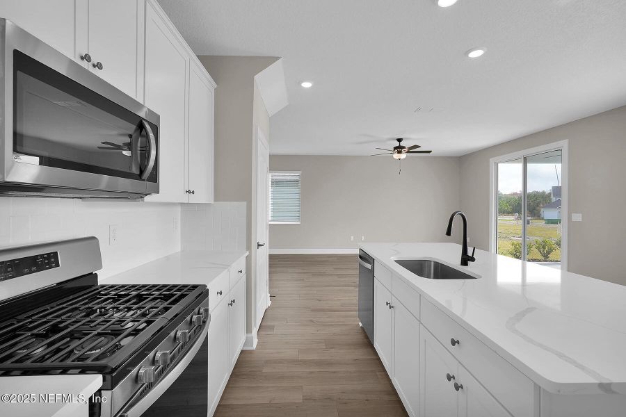 Furnished interior view inside a new home in Jennings Farm, Middleburg (Image 7).