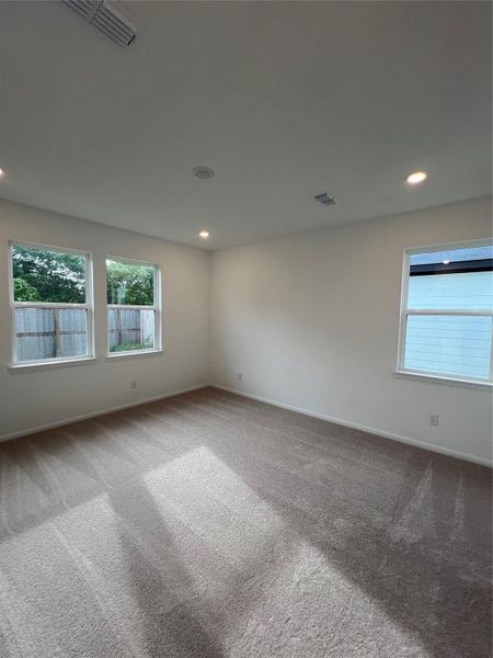 Spacious, unfurnished interior of a new home in Arcadia 40s, Missouri City (Image 17). Spacious, unfurnished interior of a new home in Arcadia 40s, Missouri City (Image 17).