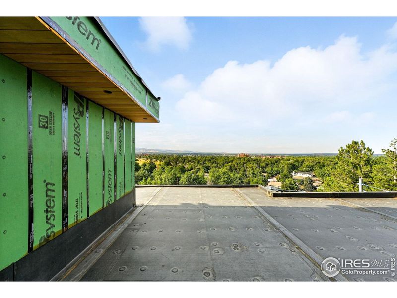 2nd upper level deck