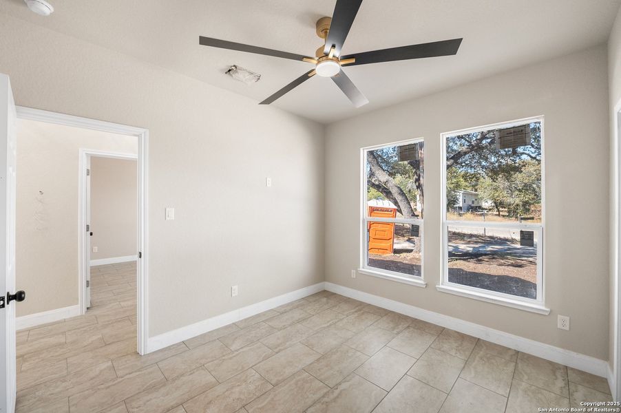 Spacious, unfurnished interior of a new home in , Elmendorf (Image 15).