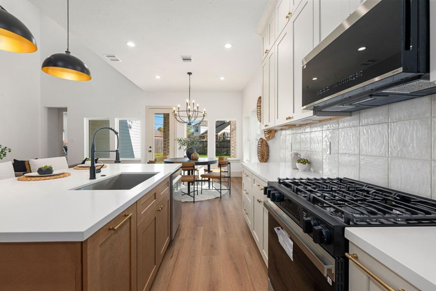 Furnished interior view inside a new home in , Tomball (Image 19).