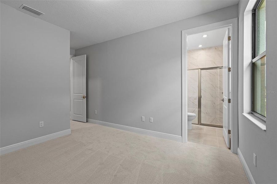 Spacious, unfurnished interior of a new home in Woodland Preserve, Parrish (Image 17).