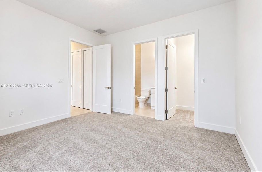 Spacious, unfurnished interior of a new home in , Boca Raton (Image 40).