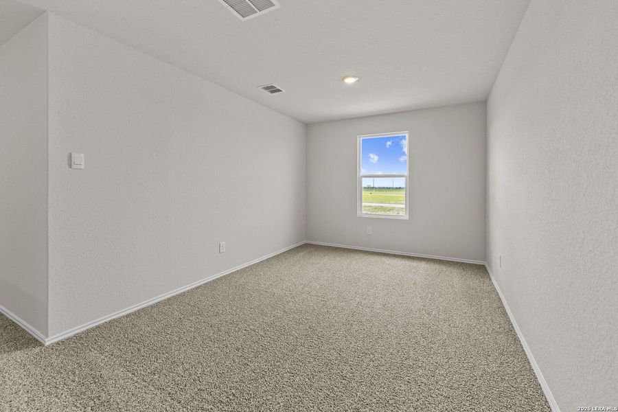 Spacious, unfurnished interior of a new home in Swenson Heights, Seguin (Image 25).