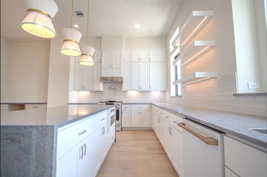 Furnished interior view inside a new home in Spring Valley Creek, Houston (Image 6).