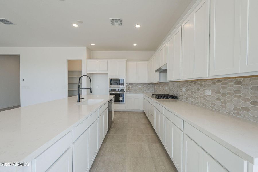 14-web-or-mls-Catalina-14 14-web-or-mls-Catalina-14