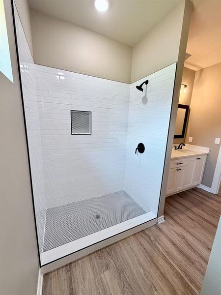 Spacious, unfurnished interior of a new home in , Tyler (Image 22).