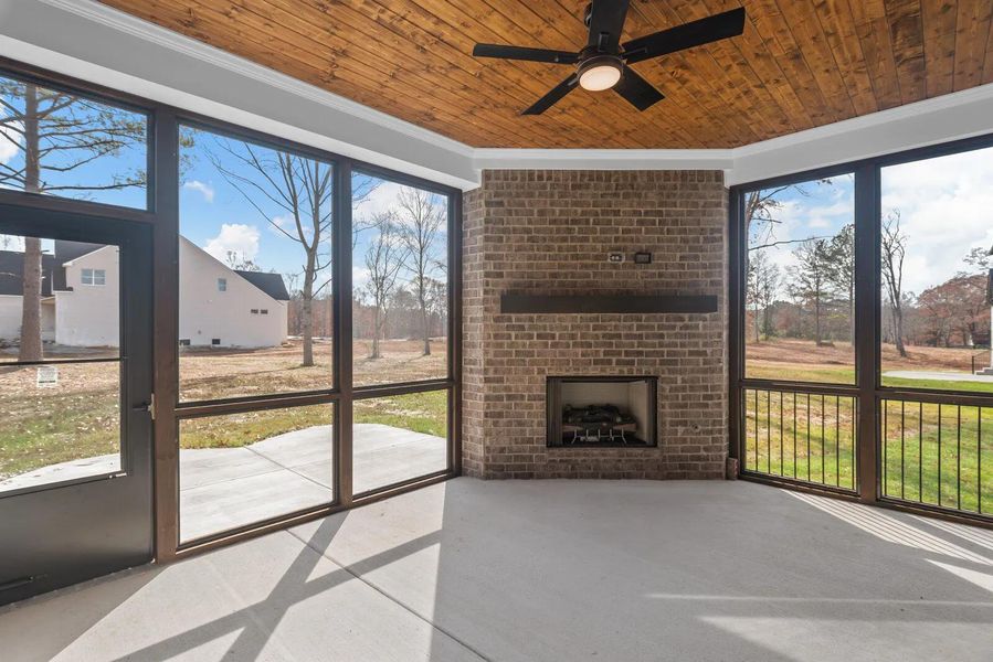 The Monroe B Outdoor Living Area The Monroe B Outdoor Living Area