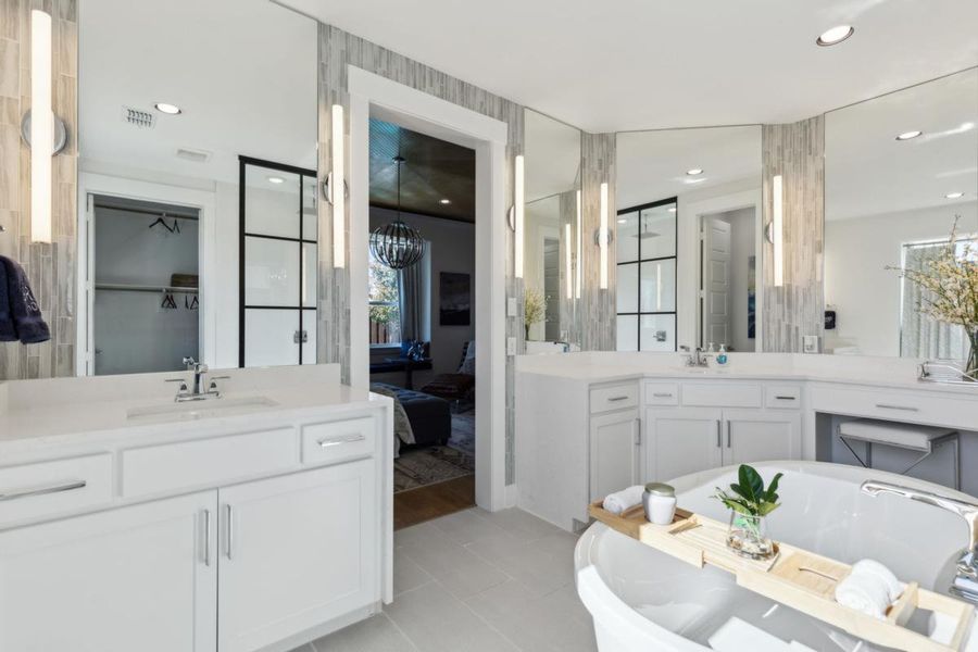 Furnished interior view inside a new home in South Pointe, Mansfield (Image 17). Furnished interior view inside a new home in South Pointe, Mansfield (Image 17).