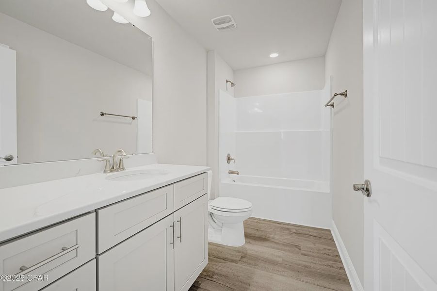 Furnished interior view inside a new home in East Bay, Panama City (Image 7).