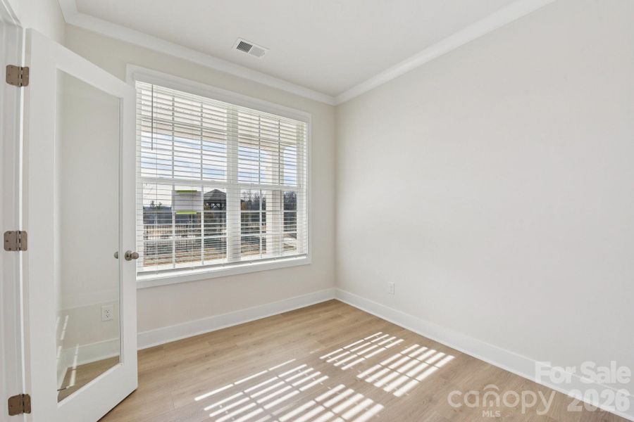 Spacious, unfurnished interior of a new home in Oak Grove Hill, Huntersville (Image 10).
