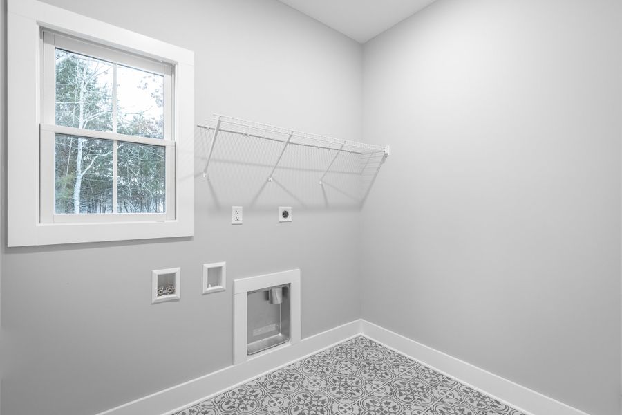 Spacious, unfurnished interior of a new home in Creekside, Cleveland (Image 56).