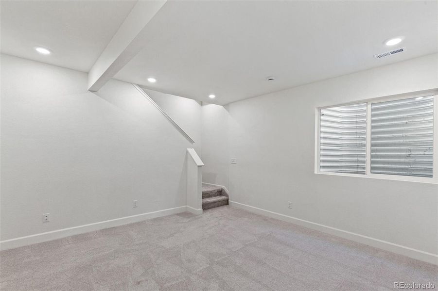 Spacious, unfurnished interior of a new home in Sky Ranch Villas, Watkins (Image 17).