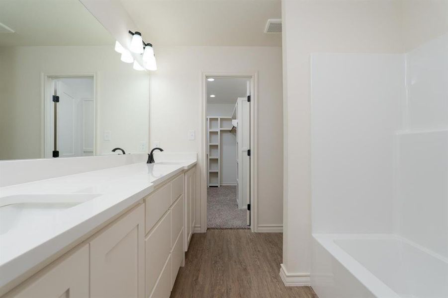 Furnished interior view inside a new home in , Abilene (Image 10).