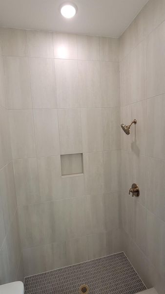 Shower in Pool Bath 2.