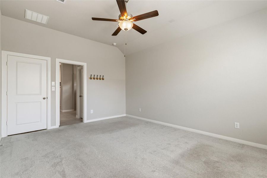 Spacious, unfurnished interior of a new home in Jordan Ranch 45' Homesites, Fulshear (Image 17).