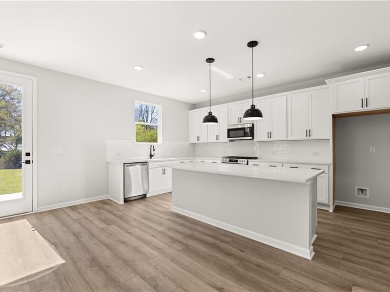 Furnished interior view inside a new home in Cedar Farms, Winder (Image 5).
