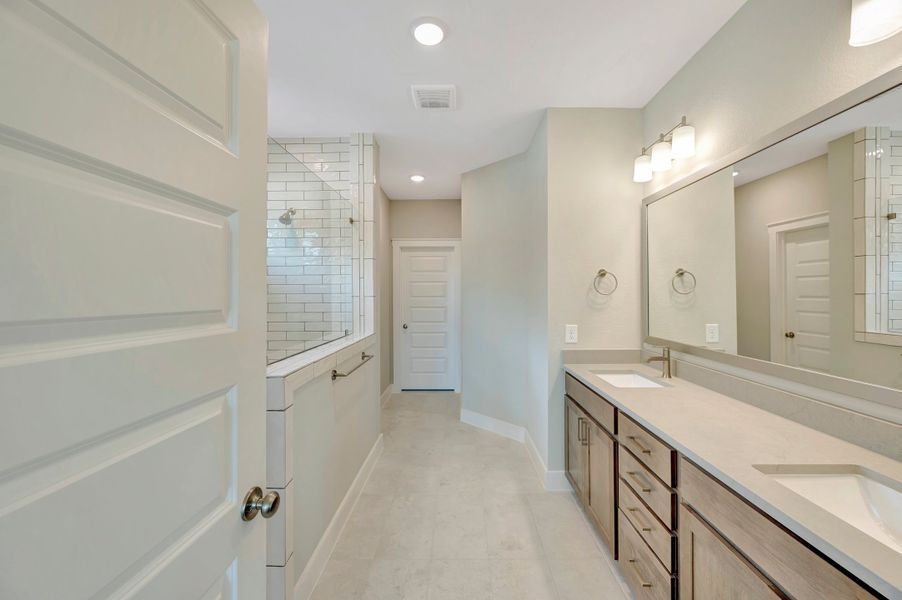 Owner's Bath Owner's Bath