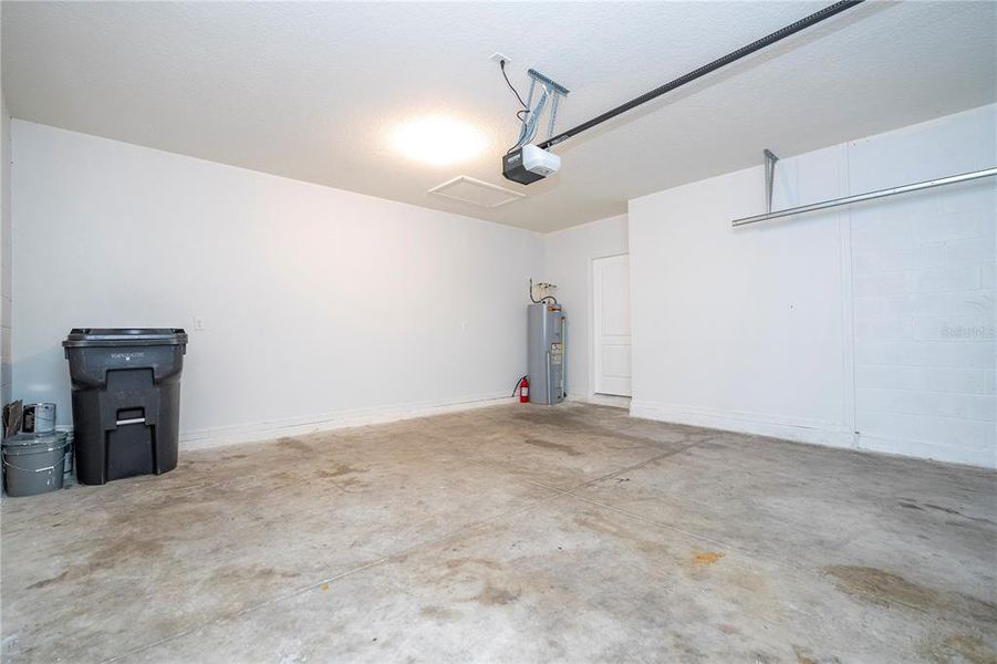 Spacious, unfurnished interior of a new home in Astonia, Davenport (Image 40).