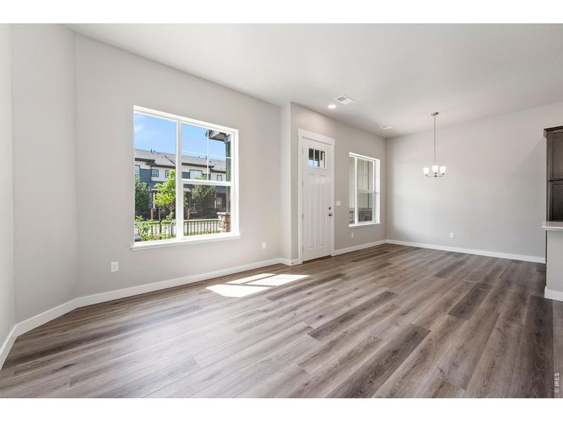Spacious, unfurnished interior of a new home in The Lakes at Centerra, Loveland (Image 19).