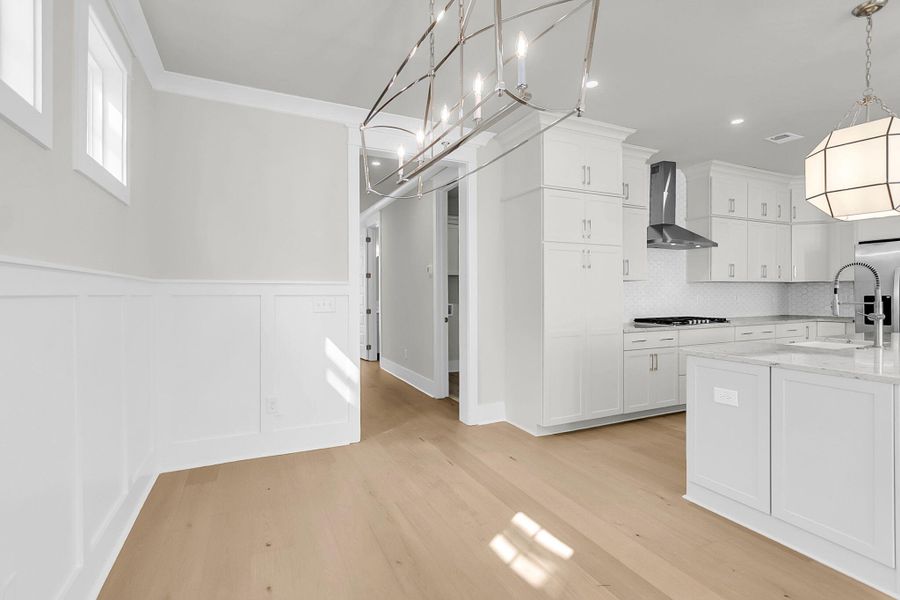 Spacious, unfurnished interior of a new home in Miller's Crossing, Johns Island (Image 21).