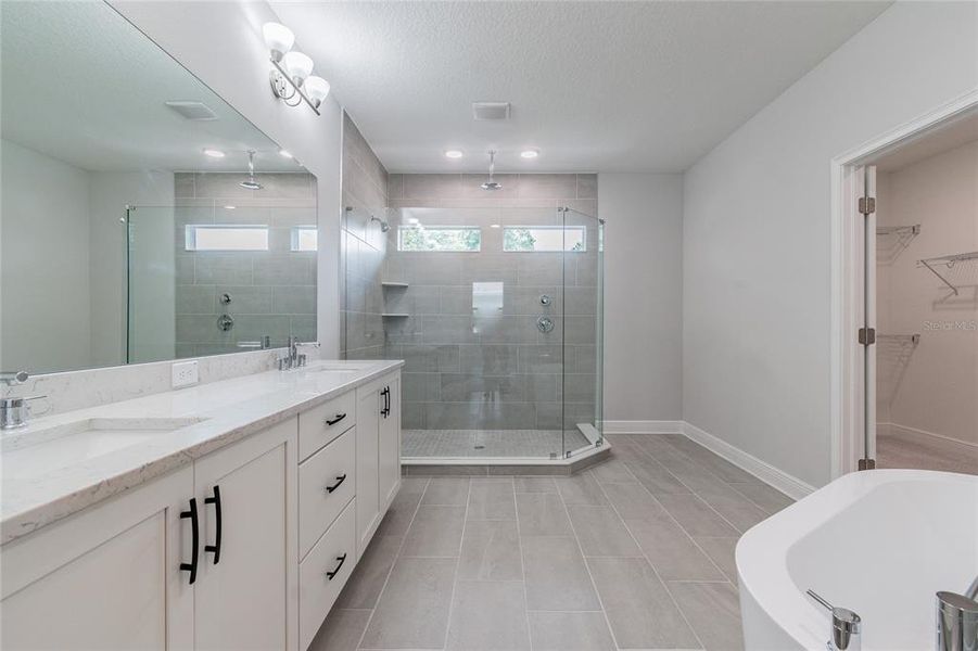 Furnished interior view inside a new home in , Tampa (Image 24).