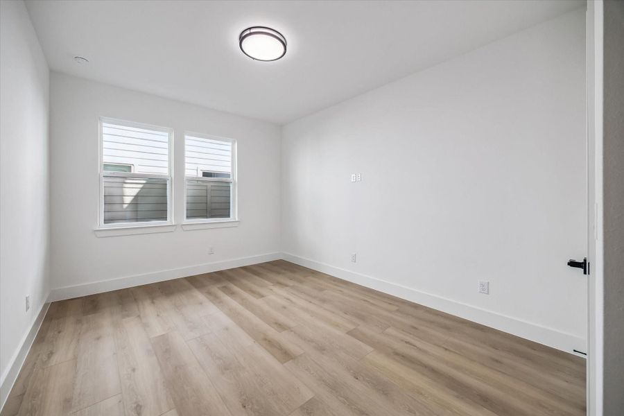 Spacious, unfurnished interior of a new home in , Houston (Image 17).