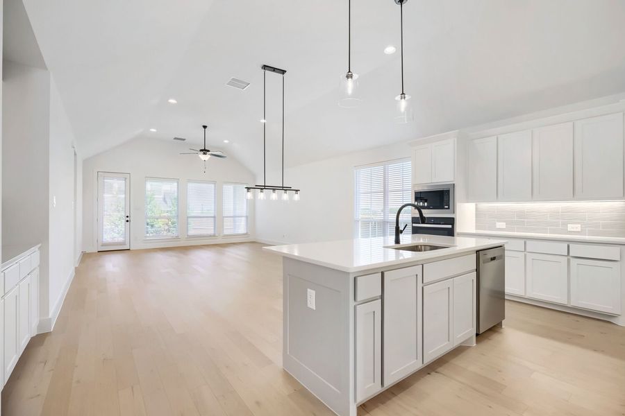 4302 Blackberry - Kitchen