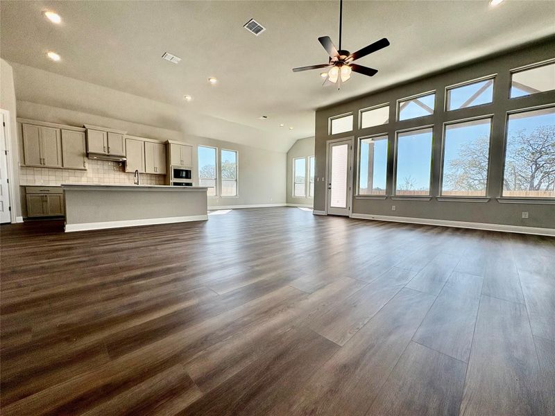 Spacious, unfurnished interior of a new home in , Georgetown (Image 6).