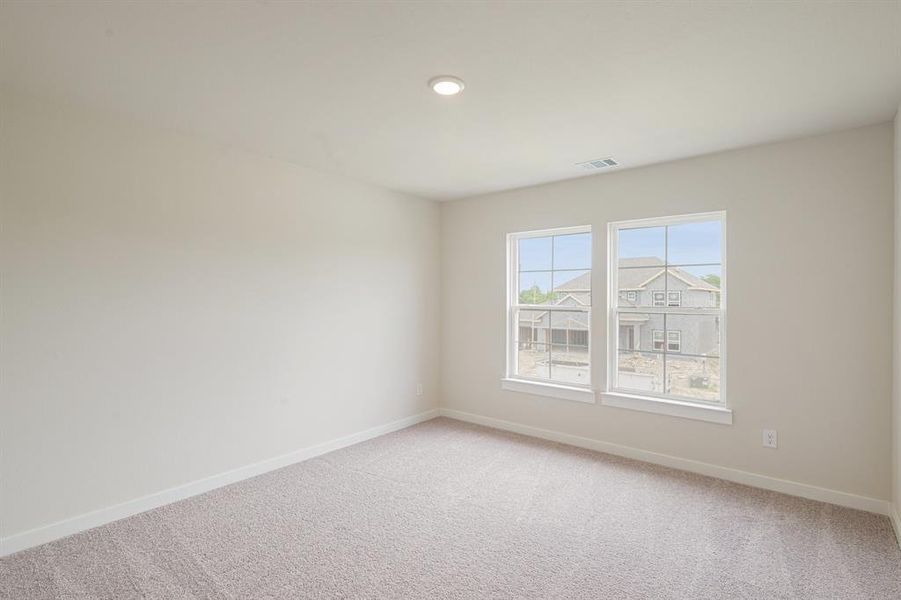 Spacious, unfurnished interior of a new home in Overland Grove, Forney (Image 27).