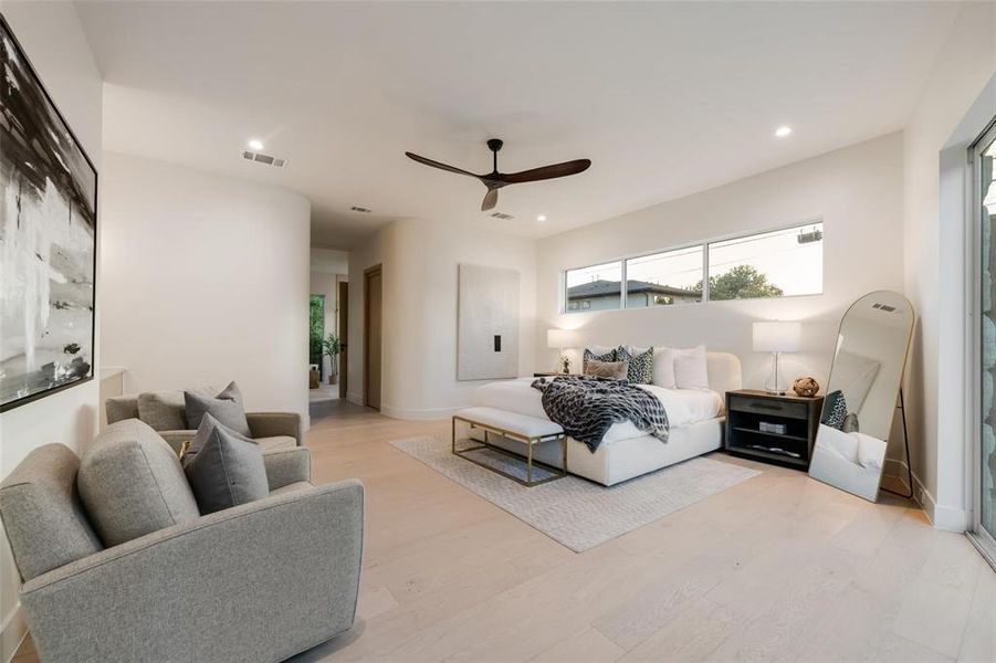 Furnished interior view inside a new home in , Dallas (Image 32).