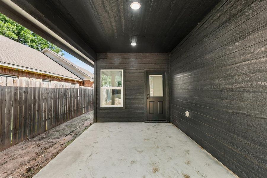 Exterior details and patio area of a home in , Fort Worth (Image 22).