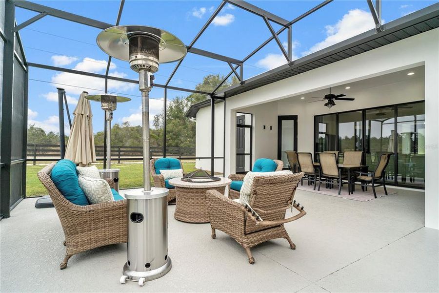 Exterior details and patio area of a home in , Tavares (Image 26).