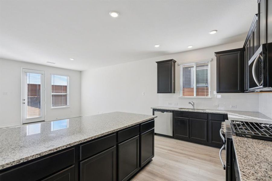 Furnished interior view inside a new home in Heartland Signature, Crandall (Image 8).