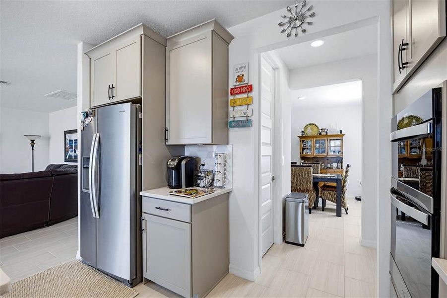Furnished interior view inside a new home in The Grove at Stuart Crossing - Signature Series, Bartow (Image 30). Furnished interior view inside a new home in The Grove at Stuart Crossing - Signature Series, Bartow (Image 30).