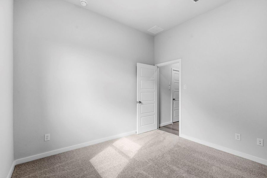 Spacious, unfurnished interior of a new home in Sienna 45', 50', Missouri City (Image 26).