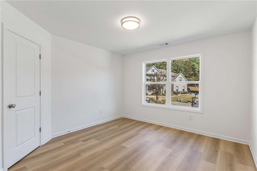 Spacious, unfurnished interior of a new home in , Gainesville (Image 49).