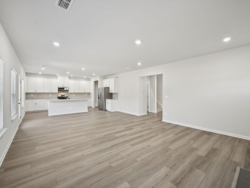Spacious, unfurnished interior of a new home in Creekside at Oxford Park, Fairburn (Image 15).