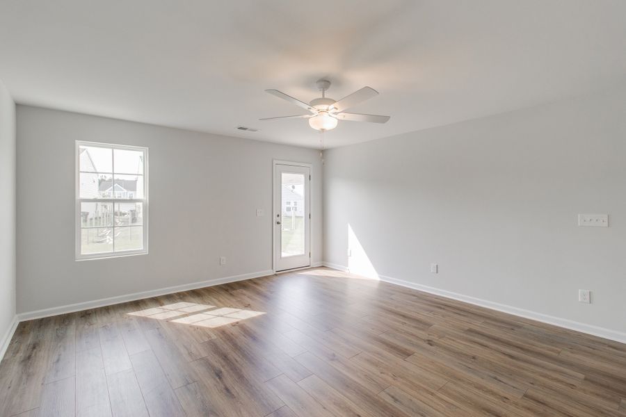 Spacious, unfurnished interior of a new home in Bluefield, Lexington (Image 18). Spacious, unfurnished interior of a new home in Bluefield, Lexington (Image 18).