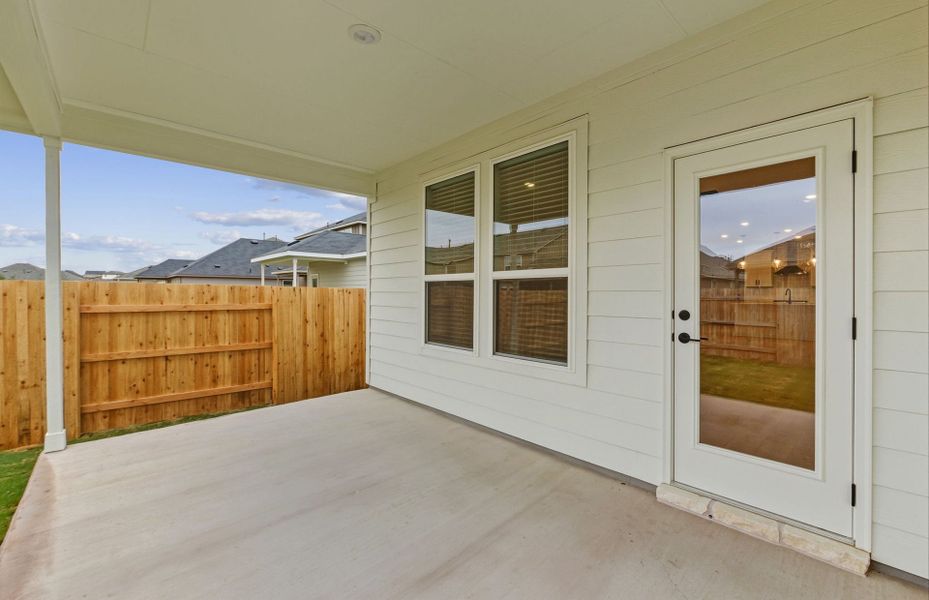 Exterior details and patio area of a home in Sunfield, Buda (Image 23).
