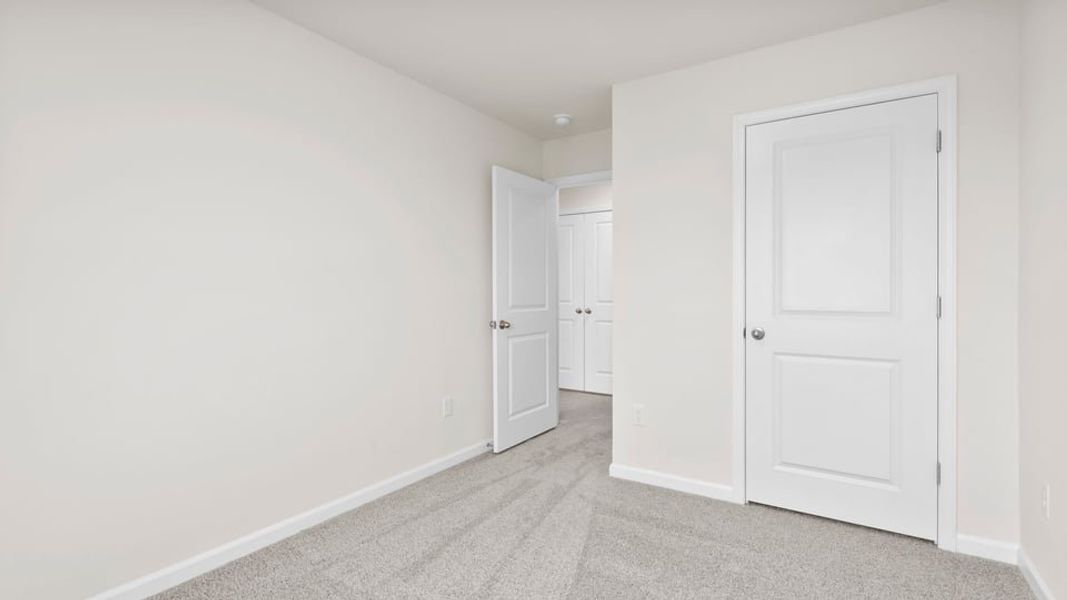 Spacious, unfurnished interior of a new home in Covington Village, Greer (Image 28).
