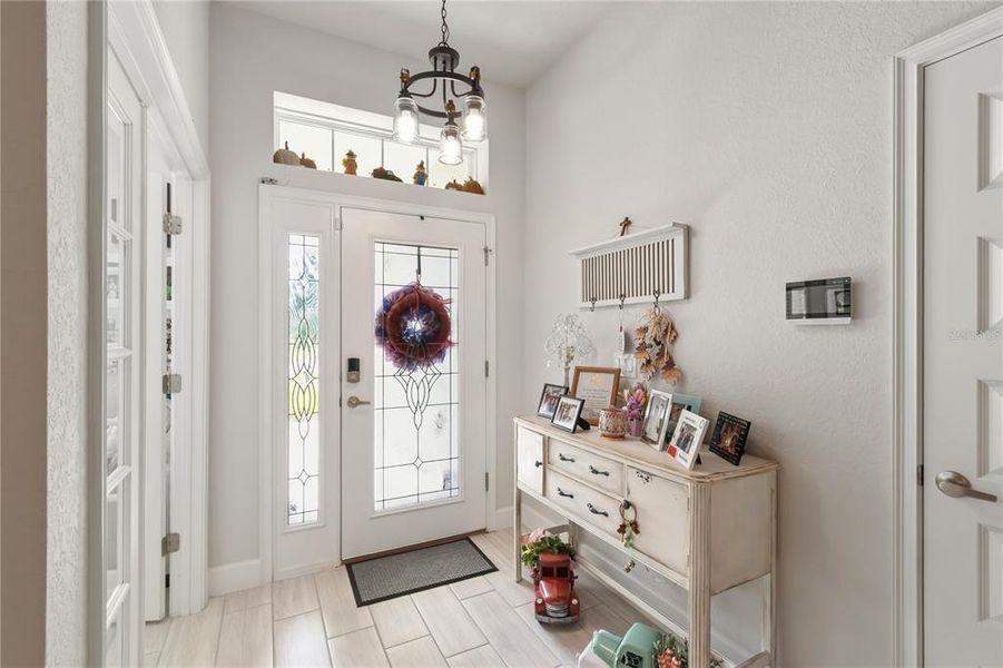 Furnished interior view inside a new home in , Dunnellon (Image 8).