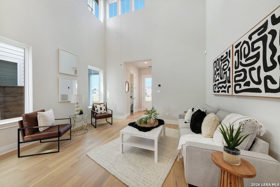 Furnished interior view inside a new home in Town Creek, New Braunfels (Image 12).