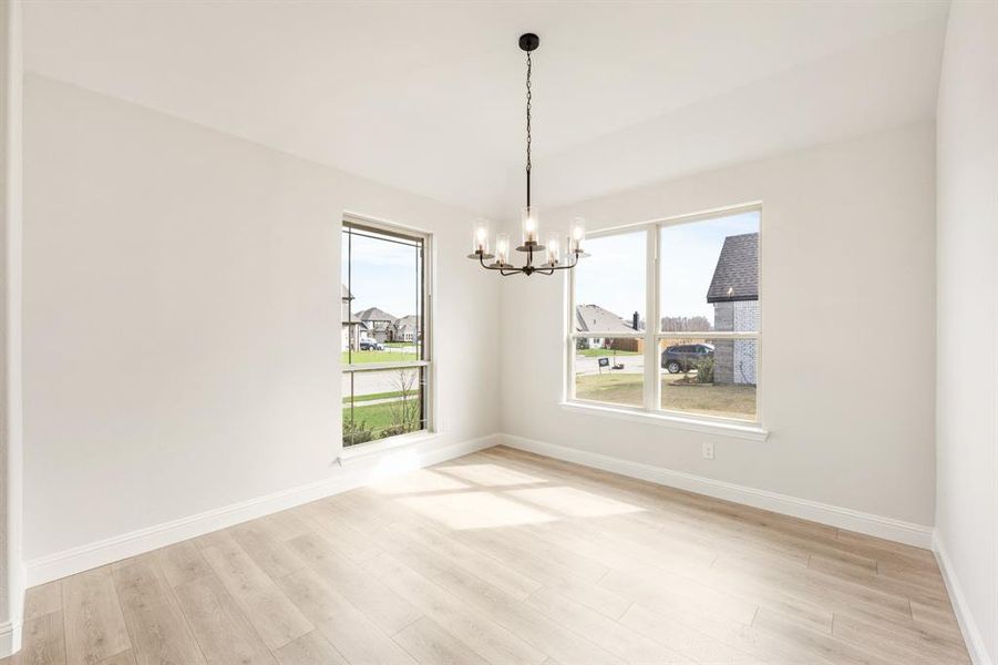 Spacious, unfurnished interior of a new home in Waverly Estates, Nevada (Image 23).