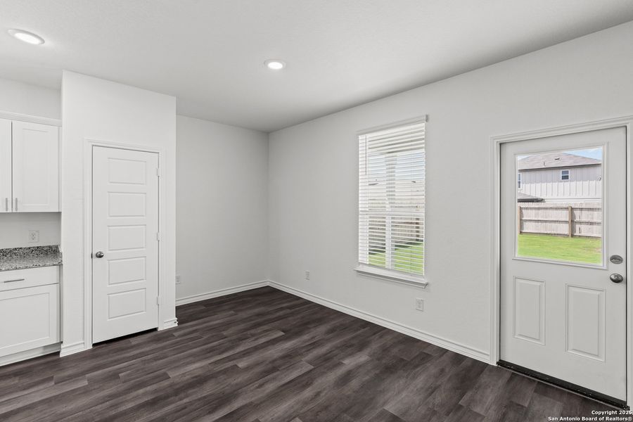 Spacious, unfurnished interior of a new home in , San Antonio (Image 13).