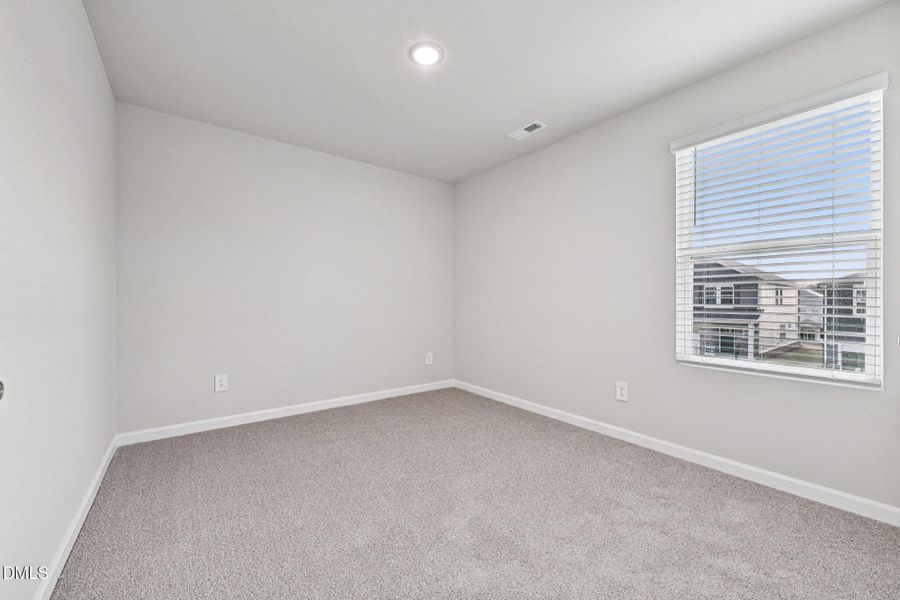 20-web-or-mls-Raleigh - Oak Manor - 909