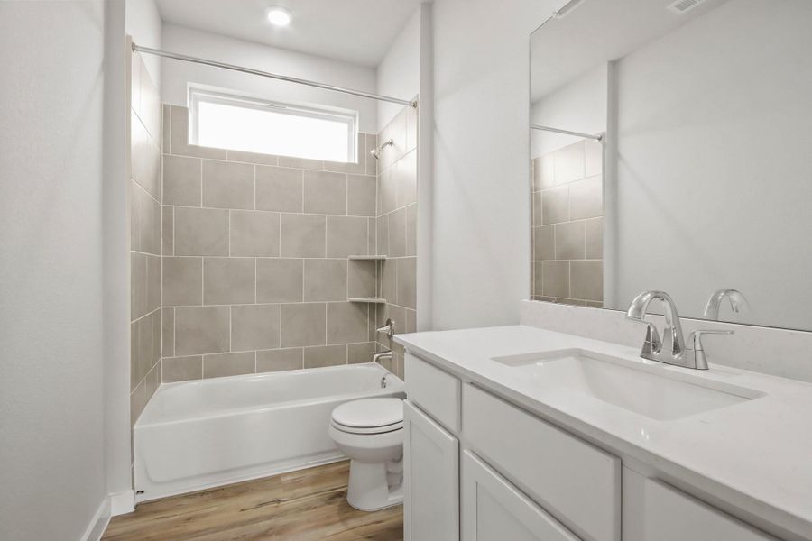 Furnished interior view inside a new home in River Ranch Trails, Angleton (Image 5). Furnished interior view inside a new home in River Ranch Trails, Angleton (Image 5).