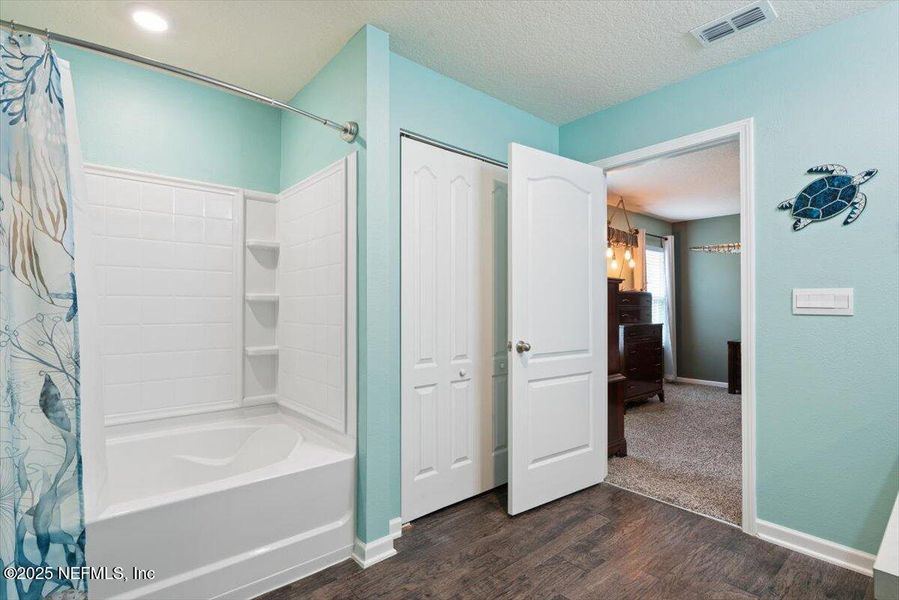 Image 43 of a home in River Glen Express.