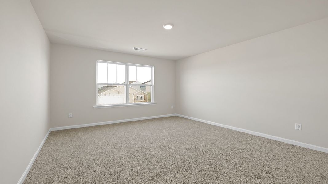 Spacious, unfurnished interior of a new home in Chestnut Ridge, Greenville (Image 24).